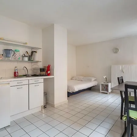 Functional Studio Of 26m² Near University 2 * 리옹