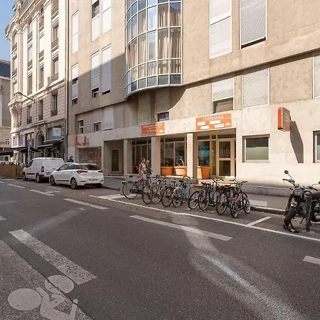 Functional Studio Of 26m² Near University 2 * 리옹
